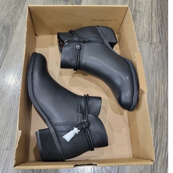 b.o.c. Lindsay Stacked Heel Bootie with Braided Strap Detail Women's Size 6.5 - Picture 6 of 10